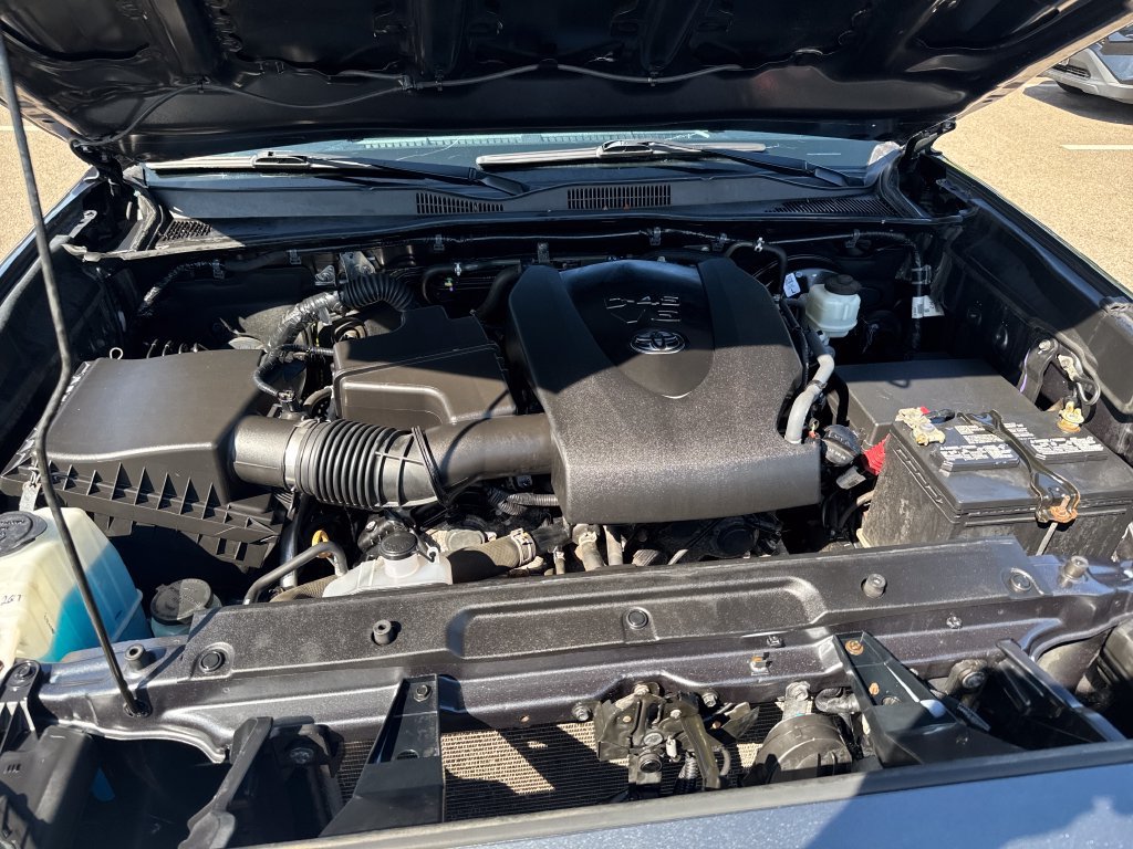 Used 2021 Toyota Tacoma Limited w/ Nightshade Package AWD/4WD image 46