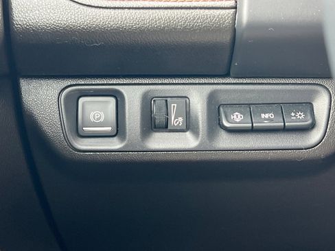 Used 2023 GMC Acadia AT4 w/ Technology Package image 42