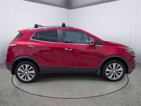 Used 2018 Buick Encore Preferred AWD/4WD image 2
