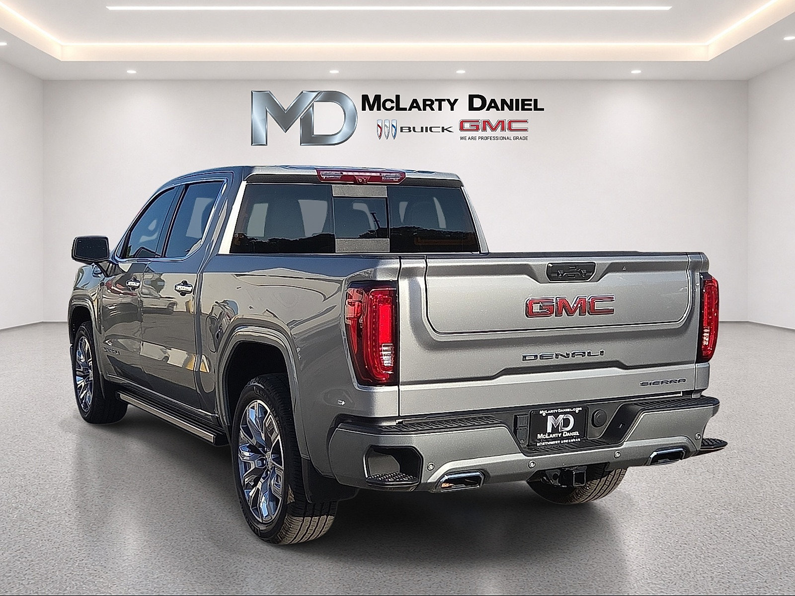 Used 2023 GMC Sierra 1500 Denali AWD/4WD image 13