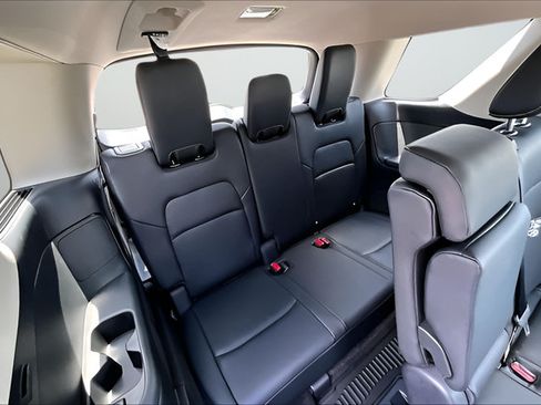 New 2026 Nissan Pathfinder SL FWD image 19