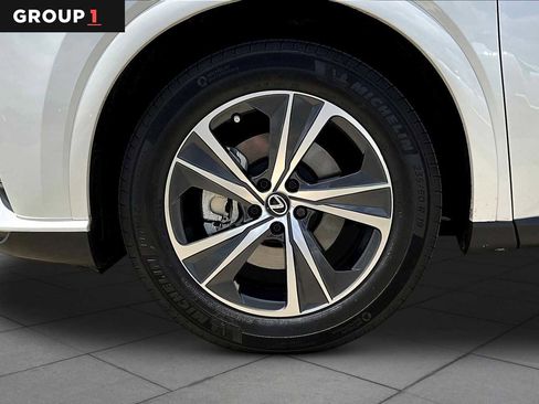 Used 2024 Lexus RX 350 w/ Technology Package image 9