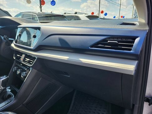 Certified 2024 Volkswagen Taos SE AWD/4WD image 14