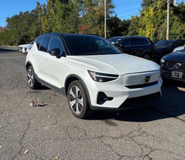 Used 2023 Volvo XC40 Recharge Plus AWD/4WD image 2