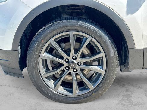 Used 2018 Ford Explorer XLT w/ Equipment Group 202A AWD/4WD image 13