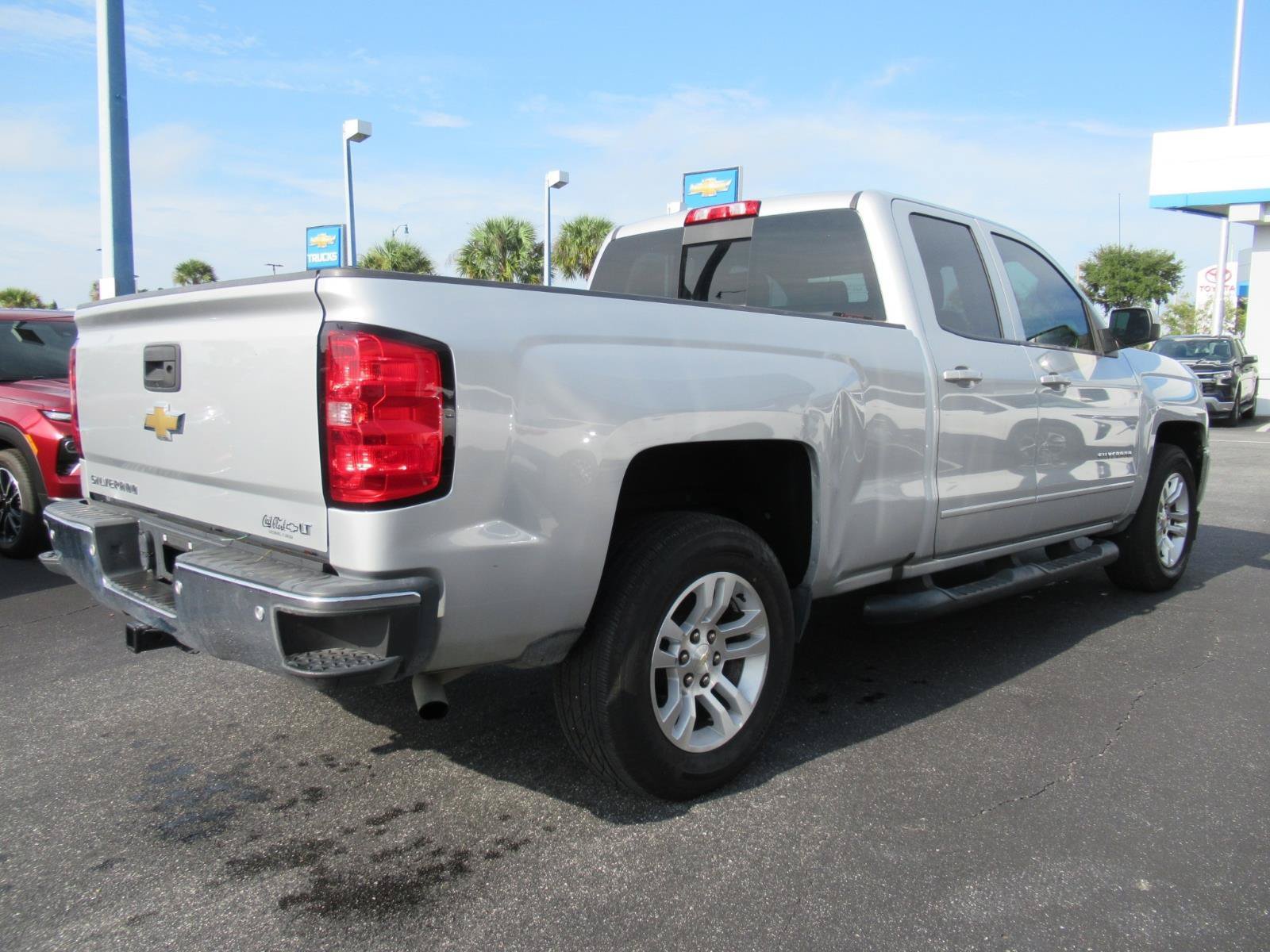 Used 2017 Chevrolet Silverado 1500 LT w/ All Star Edition RWD image 5