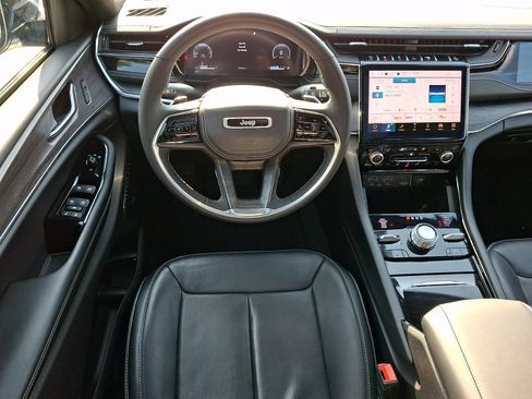 Certified 2023 Jeep Grand Cherokee L Overland AWD/4WD image 12