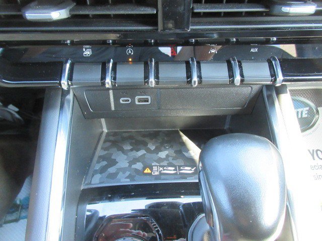 Used 2023 GMC Canyon AT4 AWD/4WD image 19
