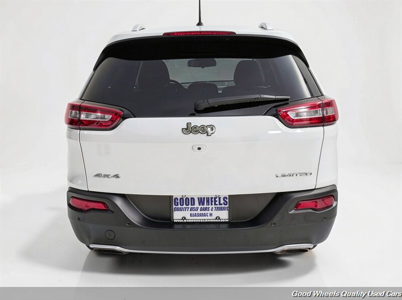 Used 2018 Jeep Cherokee Limited AWD/4WD image 6