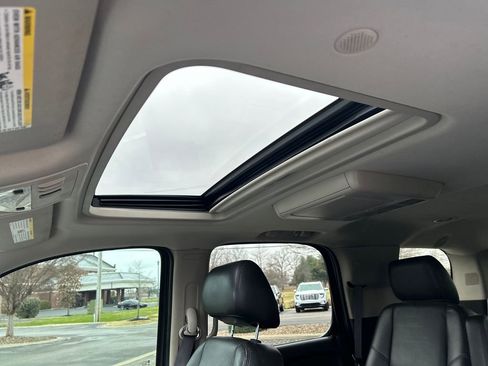 Used 2013 Chevrolet Tahoe LTZ image 14