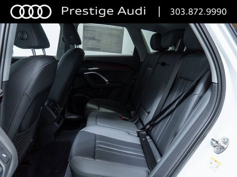 Used 2025 Audi Q5 Premium w/ Convenience Package image 23