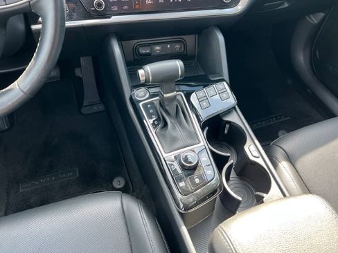 Certified 2024 Kia Sportage SX image 14