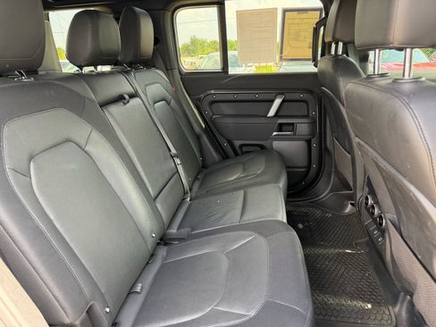 Used 2023 Land Rover Defender 110 X-Dynamic SE AWD/4WD image 28