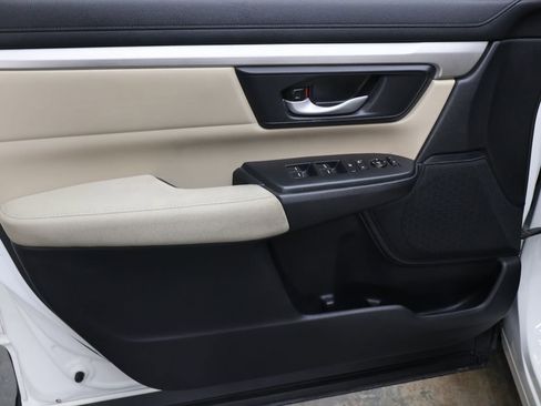 Used 2017 Honda CR-V LX image 15
