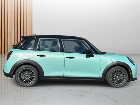 New 2026 MINI Cooper S image 2