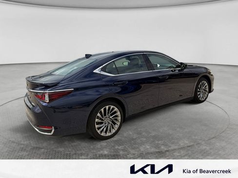 Used 2025 Lexus ES 300h w/ Luxury Package FWD image 5