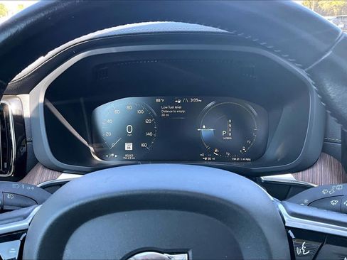 Used 2019 Volvo XC60 T8 Inscription w/ Advanced Package AWD/4WD image 25