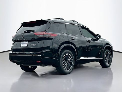 New 2025 Nissan Rogue Platinum image 2