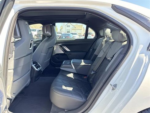 Used 2023 BMW 760i xDrive image 12