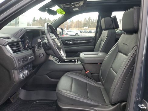 Used 2021 GMC Yukon Denali w/ Denali Ultimate Package image 8