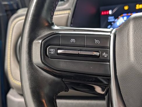 Certified 2024 Chevrolet Colorado ZR2 w/ ZR2 Convenience Package III AWD/4WD image 19