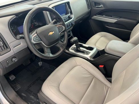 Used 2016 Chevrolet Colorado LT w/ LT Convenience Package RWD image 11