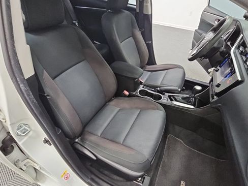Used 2018 Toyota Corolla LE w/ LE Premium Package w/Moonroof FWD image 30