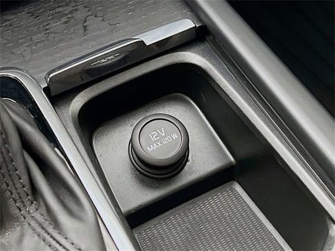 Used 2020 Volvo XC90 T6 Momentum w/ Protection Package Premier image 21