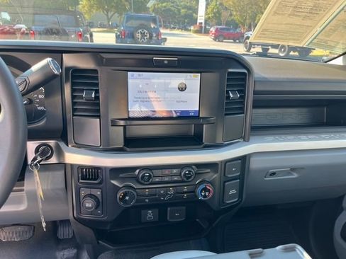 Used 2025 Ford F350 XL image 21