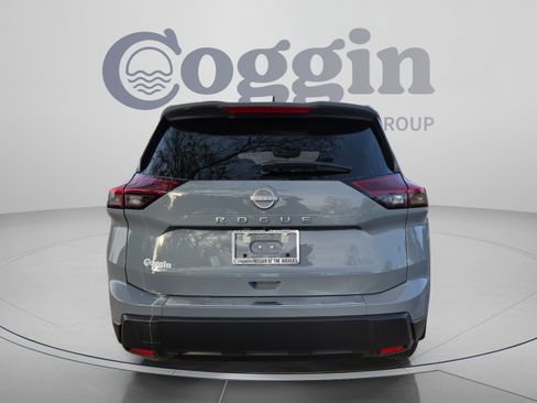 Certified 2026 Nissan Rogue SV w/ Cold Weather Package FWD image 5