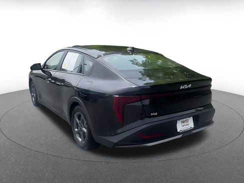 Used 2025 Kia K4 LXS image 11