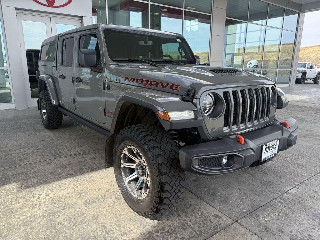 Used 2020 Jeep Gladiator Mojave AWD/4WD image 3