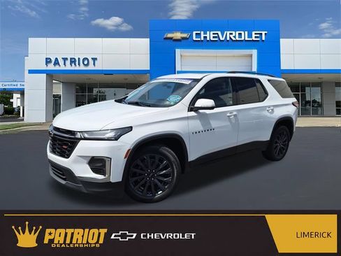 Used 2022 Chevrolet Traverse RS w/ LPO, Floor Liner Package AWD/4WD image 1