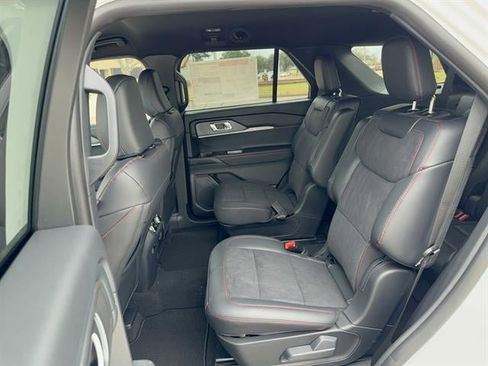 New 2026 Ford Explorer ST image 10