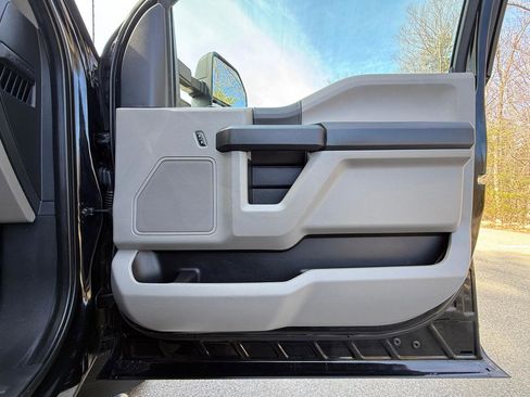 Used 2022 Ford F250 XL w/ STX Appearance Package image 16