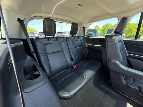 Used 2025 Lincoln Aviator AWD w/ Equipment Group 101A image 11