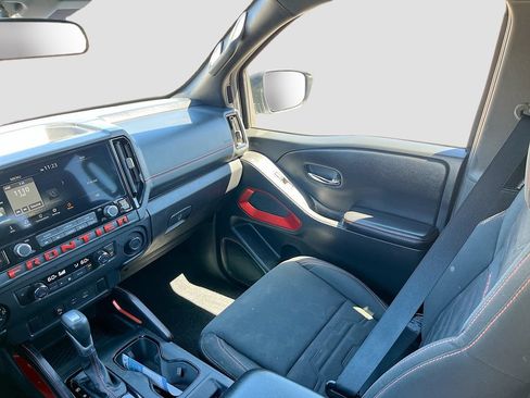 Used 2025 Nissan Frontier PRO-4X AWD/4WD image 21
