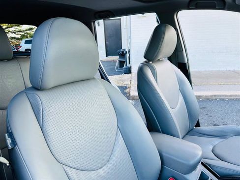 Used 2012 Toyota RAV4 Limited image 11