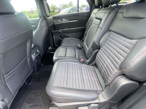 Used 2026 Ford Explorer ST-Line RWD image 11