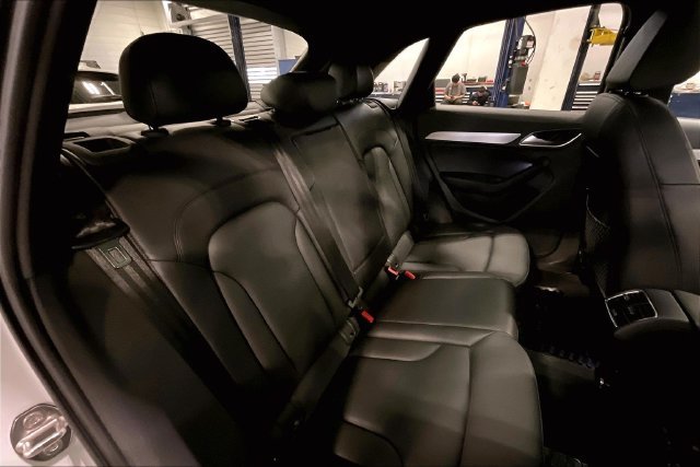 Used 2018 Audi Q3 2.0T Premium Plus w/ Premium Plus Package AWD/4WD image 27