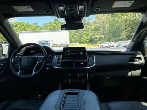Used 2024 Chevrolet Suburban RST w/ Luxury Package AWD/4WD image 31