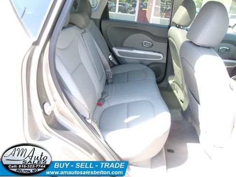 Used 2017 Kia Soul EV + w/ Sun & Fun Package FWD image 19