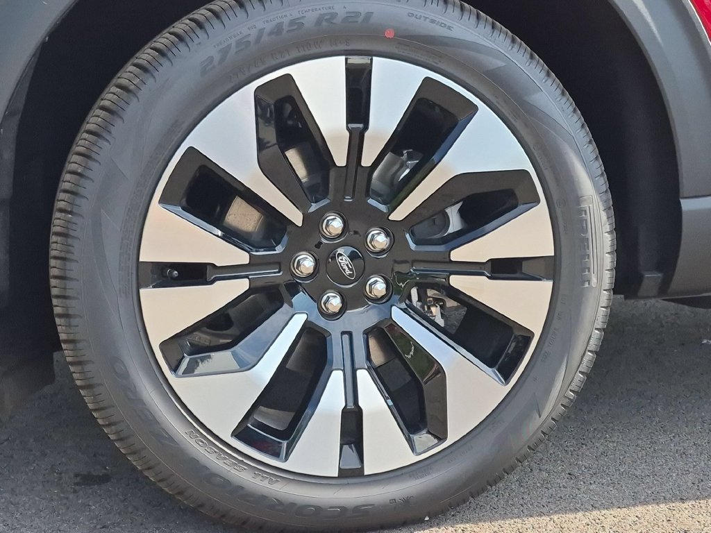 New 2026 Ford Explorer Platinum w/ LUX Leather Package AWD/4WD image 24