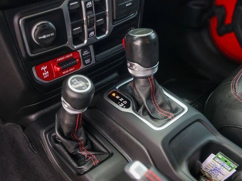 Used 2021 Jeep Gladiator Rubicon image 22