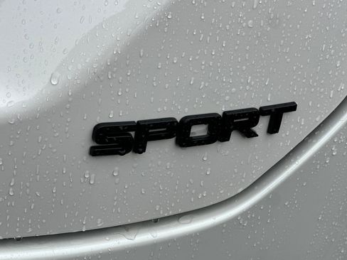 Used 2025 Honda Pilot Sport image 38