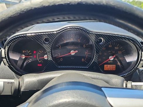 Used 2005 Nissan 350Z Touring RWD image 8