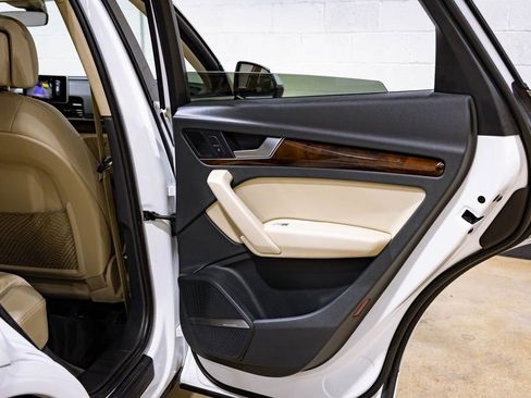 Used 2018 Audi Q5 2.0T Premium Plus w/ Premium Plus Package image 23