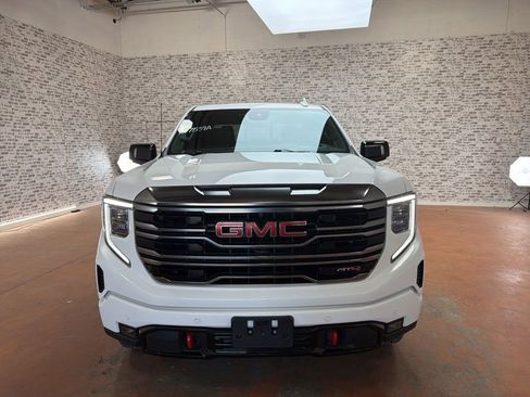Used 2024 GMC Sierra 1500 AT4 w/ Technology Package AWD/4WD image 2