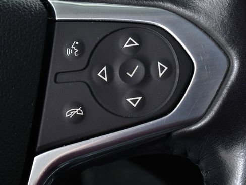 Used 2021 Chevrolet Traverse LT w/ LT Premium Package image 34