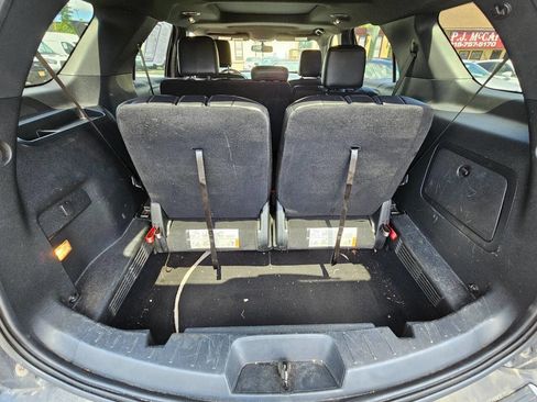 Used 2018 Ford Explorer XLT w/ Equipment Group 202A AWD/4WD image 24